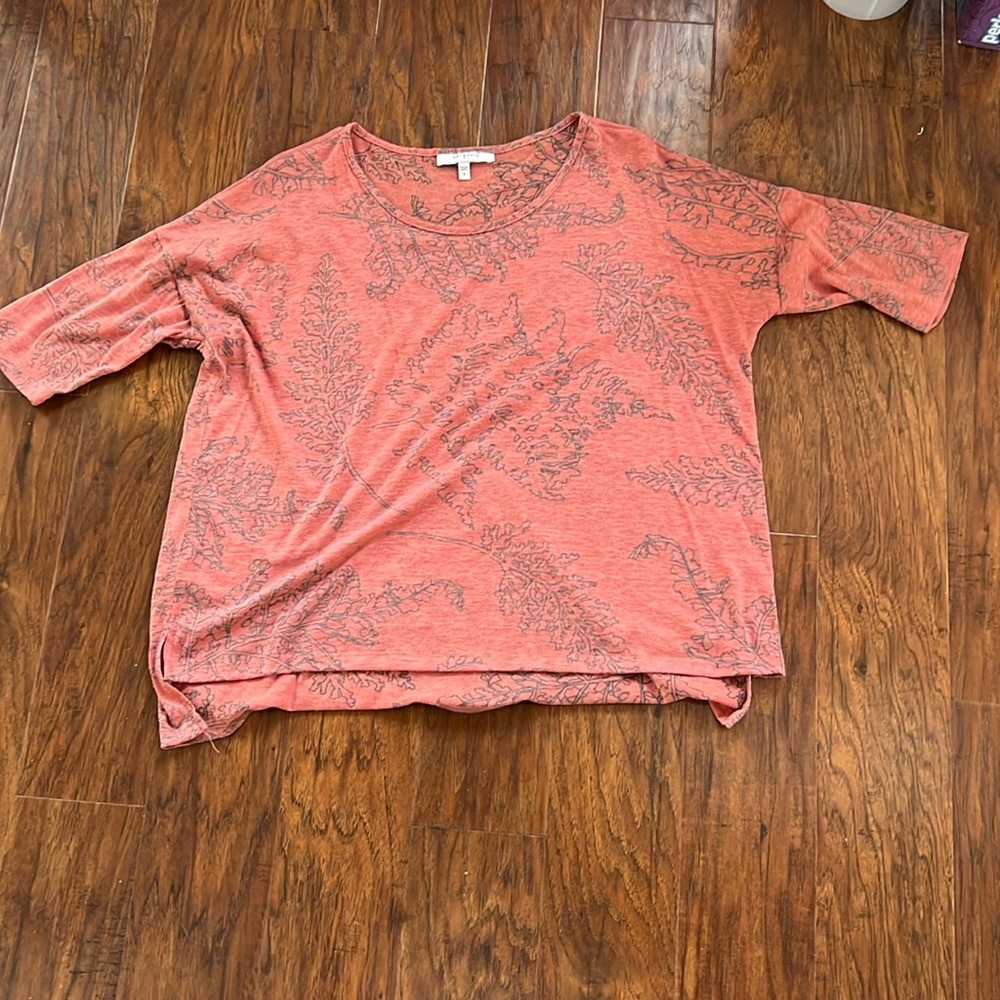 Ari South blouse size small